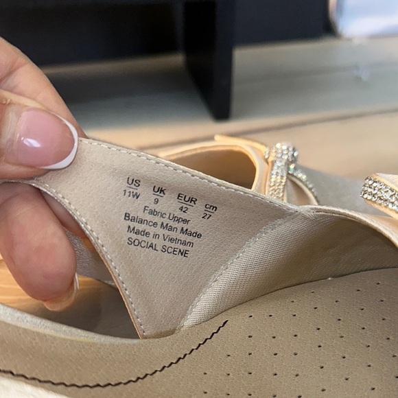 Life Stride Cream Slingback Heels with‎ Crystal Bow - Picture 7 of 8